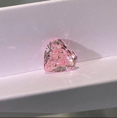緩く総合的な中心の形の実験室によって育てられたピンクのダイヤモンド1.53ct NGTCはVS2を証明した