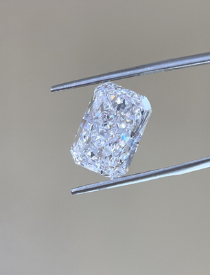 3EX 優れた切断 華やかな形 実験室で栽培されたダイヤモンド 認証されたダイヤモンド IGI 放射性