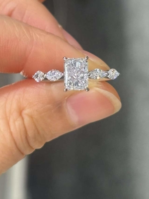 ラジエントカット1.04ct 実験室で育てたダイヤモンドリング IGI認定プラチナ婚約指輪 PT950